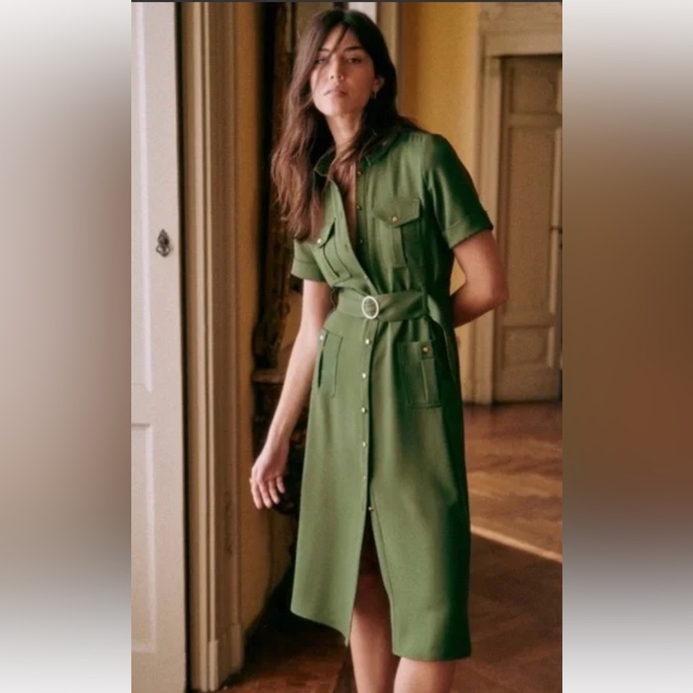 Sezane Raquel size 40
Olive green